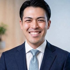 代表 四井